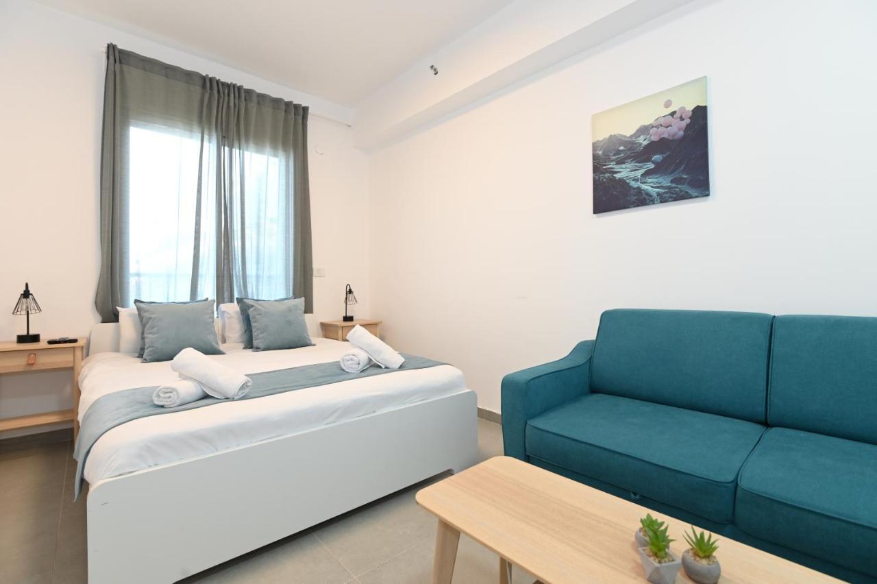 Yalarent Europe Apartments- Luxury Big Apartmens With Lake View Tiberias Bagian luar foto